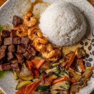 NY Strip (5 Oz.) & Shrimp (5 Pieces)